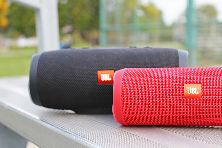 Test jbl flip 4 vs store charge 3